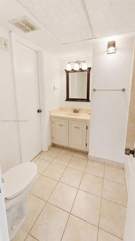 3101 Oakland Shores Drive H203, Oakland Park, FL 33309
