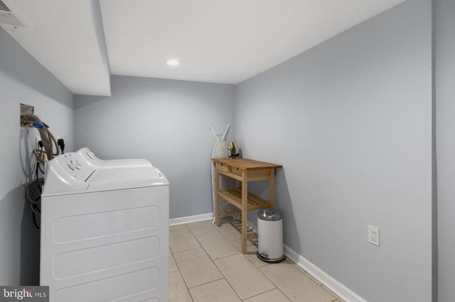 2124 SIGEL ST, Philadelphia, PA 19145