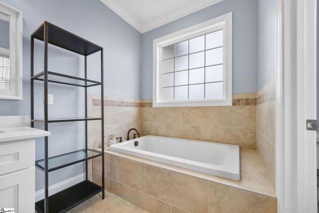 815 Shadow Creek Drive, Inman, SC 29349