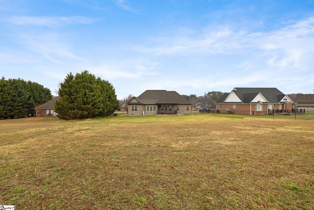 815 Shadow Creek Drive, Inman, SC 29349