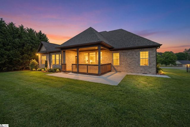 815 Shadow Creek Drive, Inman, SC 29349