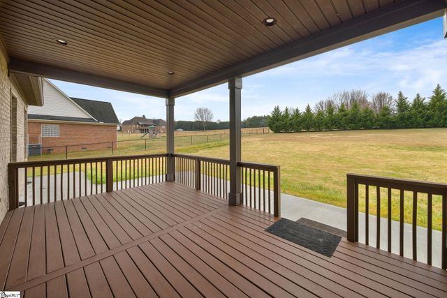 815 Shadow Creek Drive, Inman, SC 29349