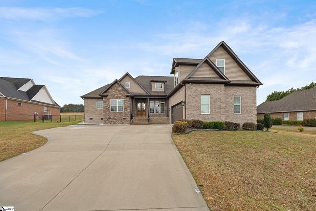 815 Shadow Creek Drive, Inman, SC 29349