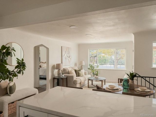 2941 Ivanhoe St, Denver, CO 80207