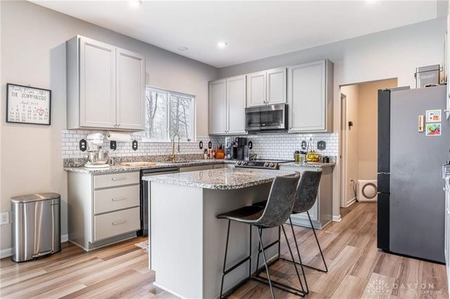 1647 Arden Bend, Fairborn, OH 45324