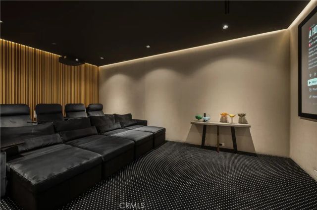 22924 Erwin Street, Woodland Hills, CA 91367