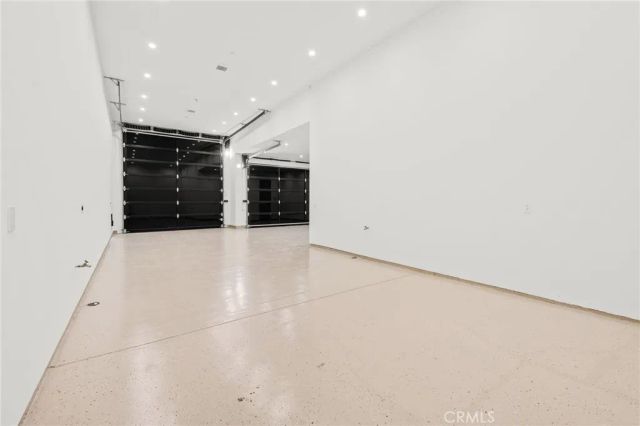 22924 Erwin Street, Woodland Hills, CA 91367