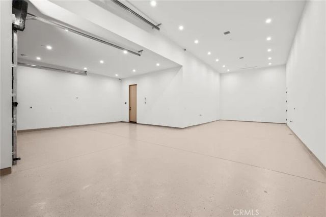 22924 Erwin Street, Woodland Hills, CA 91367