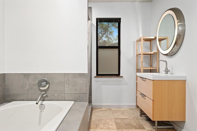 2111 Wright ST, Austin, TX 78704