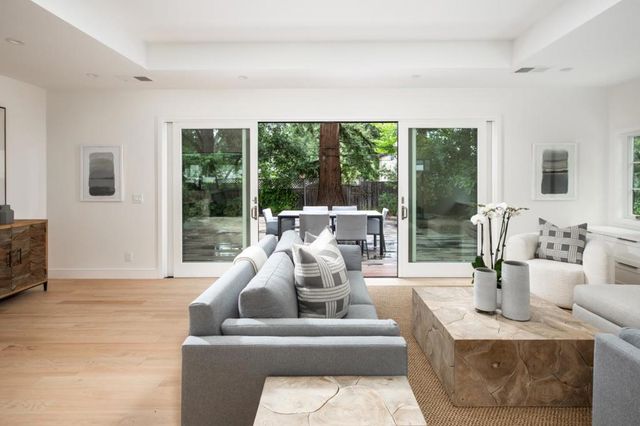 526 Pinecrest Drive, Los Altos, CA 94024