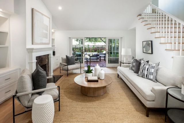 526 Pinecrest Drive, Los Altos, CA 94024