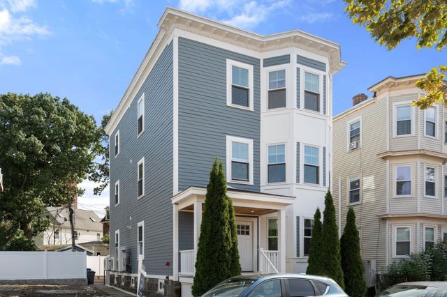 8 Brookside Ave 2, Boston, MA 02130