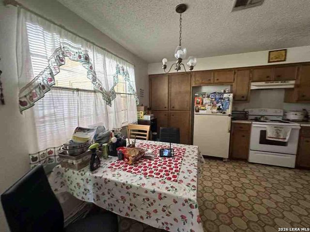 1525 Eichen, New Braunfels, TX 78130