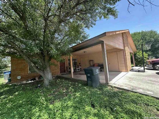 1525 Eichen, New Braunfels, TX 78130