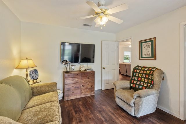 713 Midway Road, Tool, TX 75143