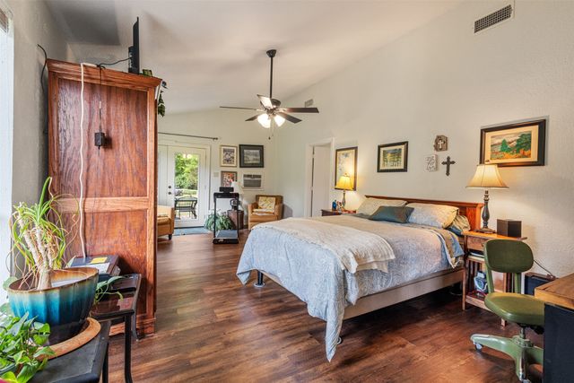 713 Midway Road, Tool, TX 75143