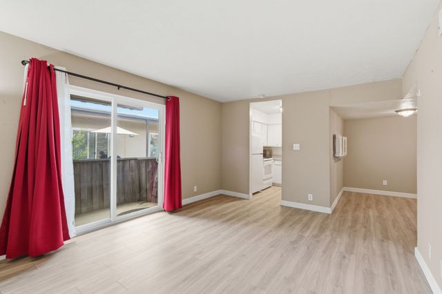 4112 Bowser Avenue 205, Dallas, TX 75219
