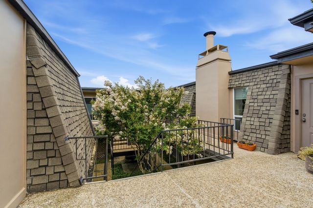 4112 Bowser Avenue 205, Dallas, TX 75219