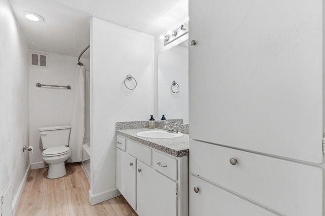 4112 Bowser Avenue 205, Dallas, TX 75219