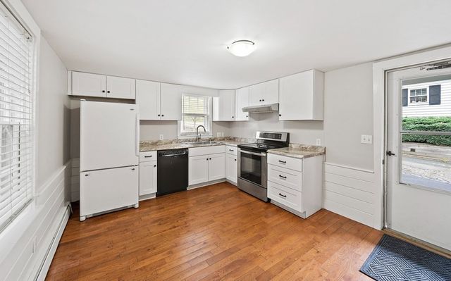 249 North St 1, Hingham, MA 02043