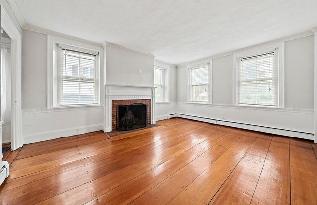 249 North St 1, Hingham, MA 02043