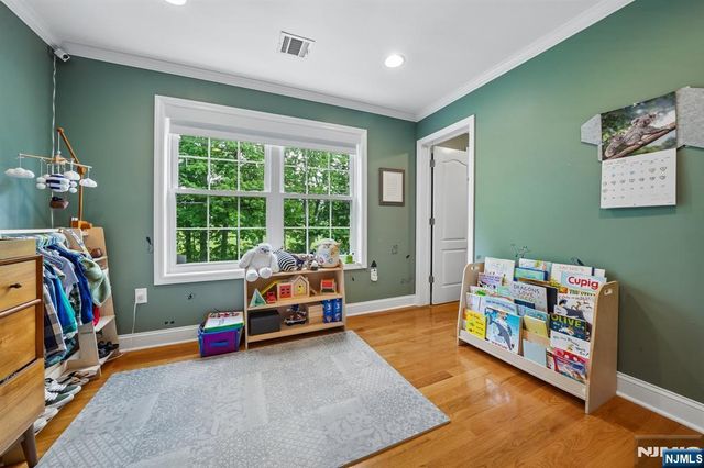 418 Ivy Lane, Englewood, NJ 07631