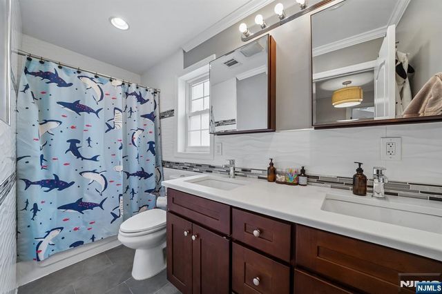 418 Ivy Lane, Englewood, NJ 07631