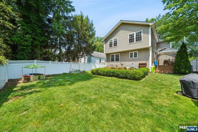 418 Ivy Lane, Englewood, NJ 07631