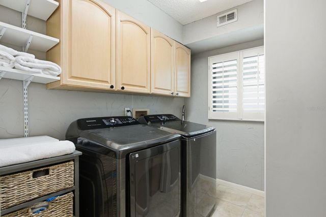 2631 ROYAL LIVERPOOL DRIVE, Tarpon Springs, FL 34688