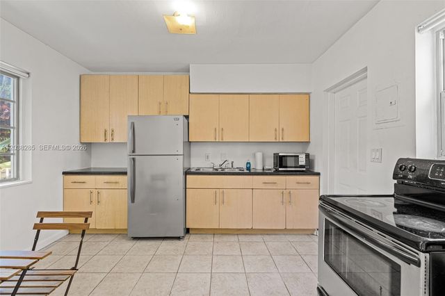 840 Lenox Avenue 3, Miami Beach, FL 33139
