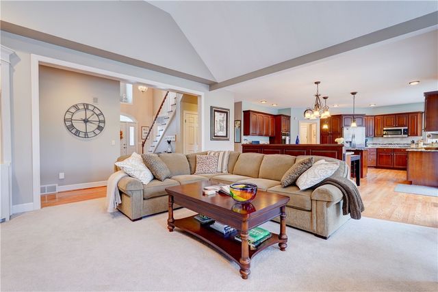 6 Quoin Crescent, Victor, NY 14564