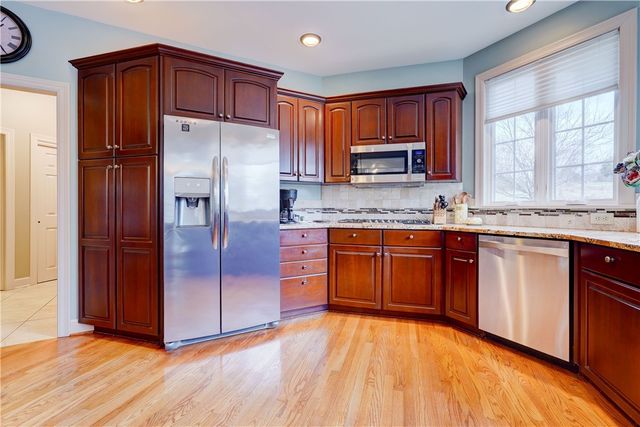 6 Quoin Crescent, Victor, NY 14564