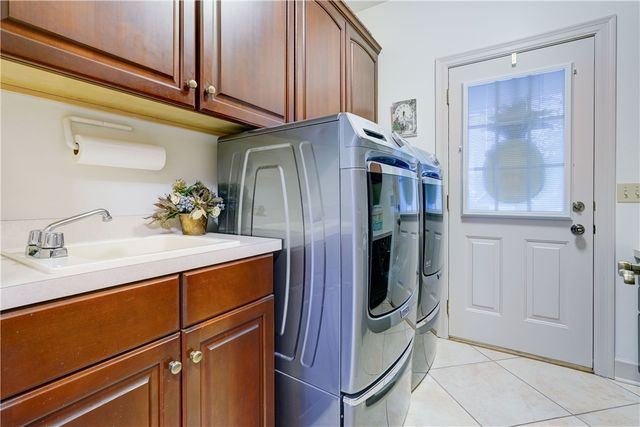 6 Quoin Crescent, Victor, NY 14564