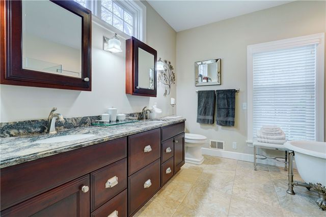 6 Quoin Crescent, Victor, NY 14564