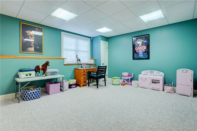 6 Quoin Crescent, Victor, NY 14564