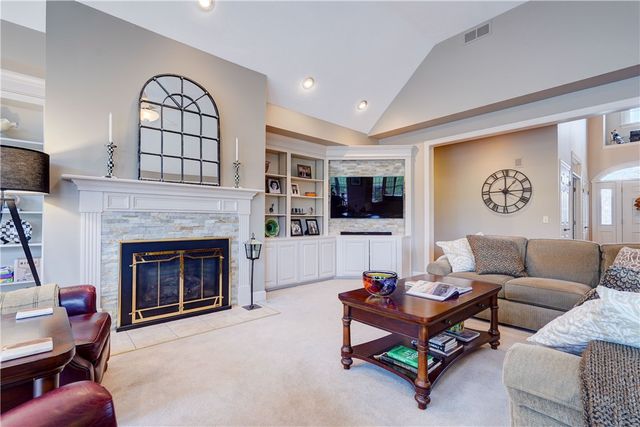 6 Quoin Crescent, Victor, NY 14564