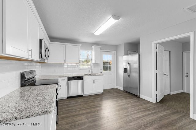 908 Landsdowne Drive, Sebastian, FL 32958