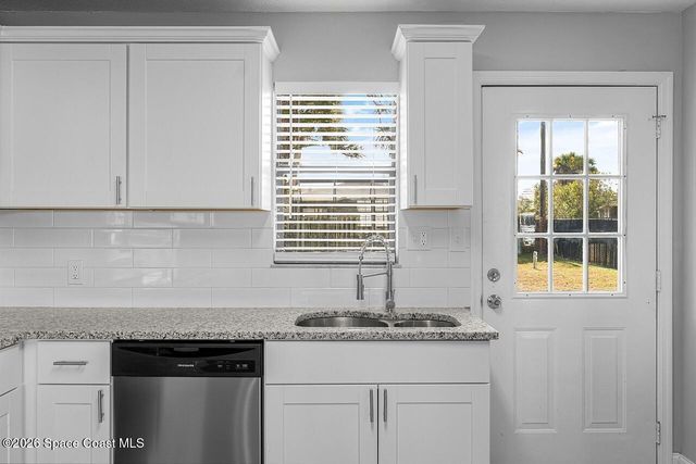 908 Landsdowne Drive, Sebastian, FL 32958