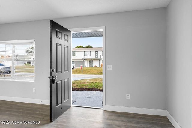 908 Landsdowne Drive, Sebastian, FL 32958