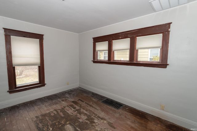 2518 Rogers Street, South Bend, IN 46628