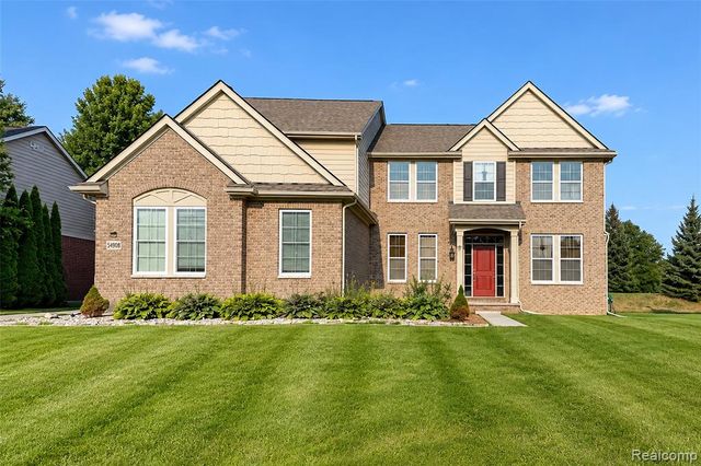 54908 N Grenelefe Circle, South Lyon, MI 48178