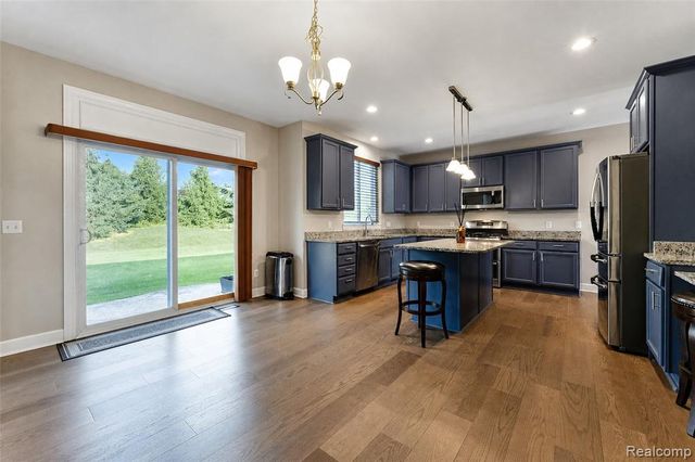 54908 N Grenelefe Circle, South Lyon, MI 48178