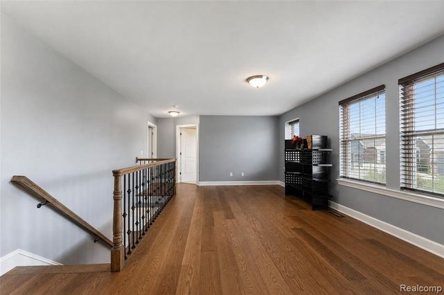 54908 N Grenelefe Circle, South Lyon, MI 48178
