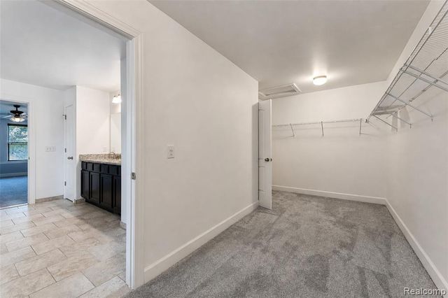 54908 N Grenelefe Circle, South Lyon, MI 48178