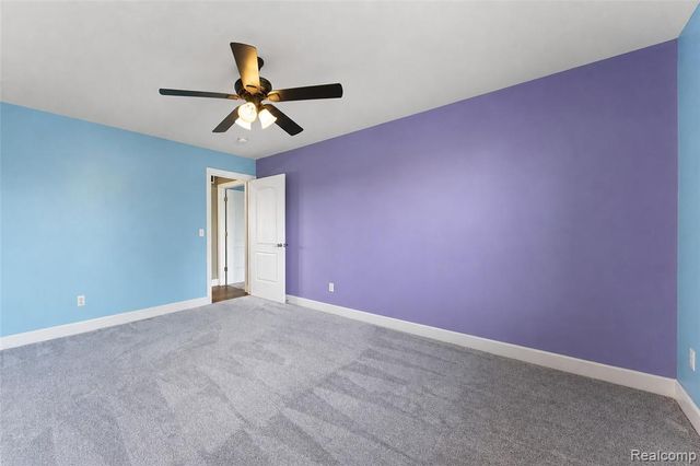 54908 N Grenelefe Circle, South Lyon, MI 48178