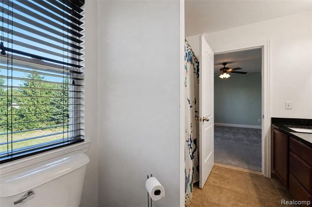 54908 N Grenelefe Circle, South Lyon, MI 48178