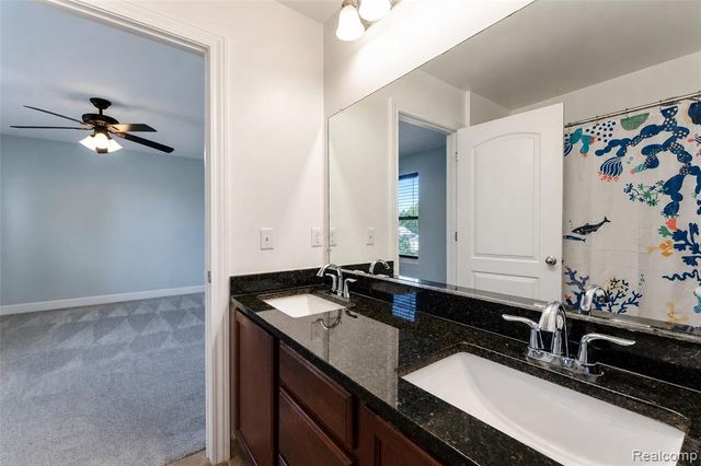 54908 N Grenelefe Circle, South Lyon, MI 48178