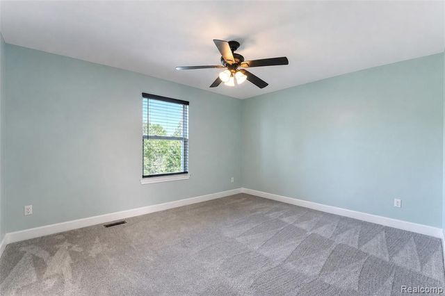 54908 N Grenelefe Circle, South Lyon, MI 48178