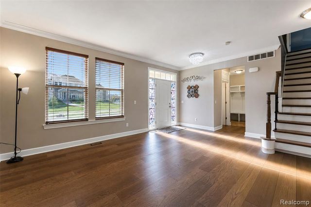 54908 N Grenelefe Circle, South Lyon, MI 48178