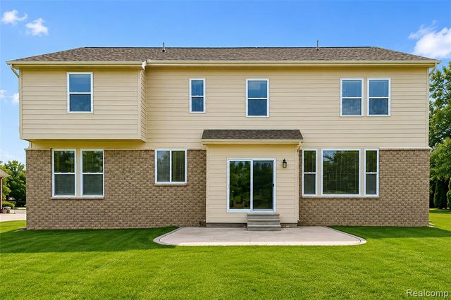 54908 N Grenelefe Circle, South Lyon, MI 48178